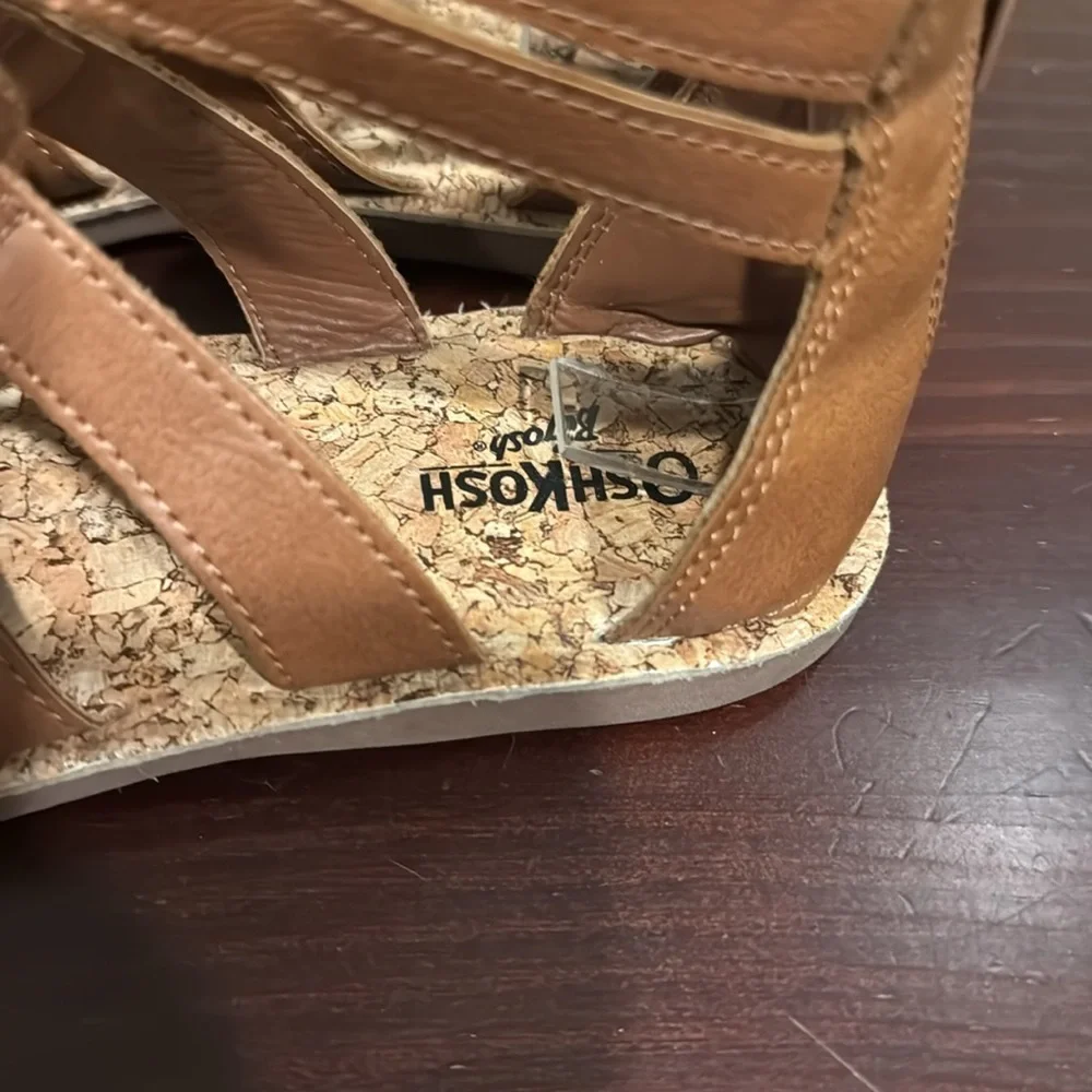 Oshkosh brown vegan leather Strappy gladiator sandals girls kids size 2